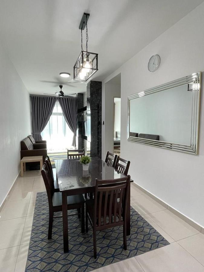 Legasi Kampung Baru Guest House By Rumahrehat Kuala Lumpur Exterior foto